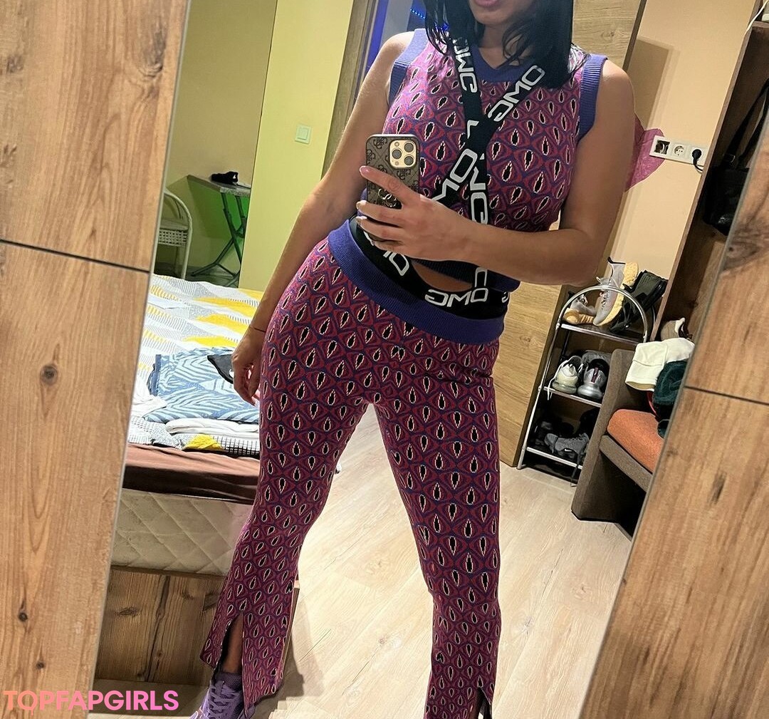 Nahá fotka uniklých OnlyFans od Giulia Daqna #218