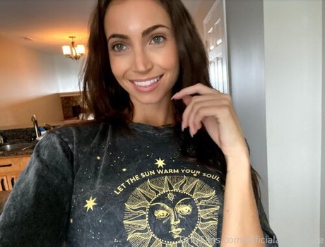 Nacktes geleaktes OnlyFans-Foto von Anna Louise