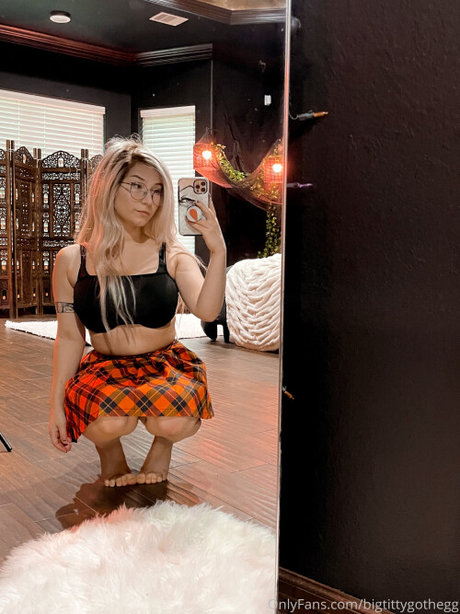 Big Titty Goth Egg