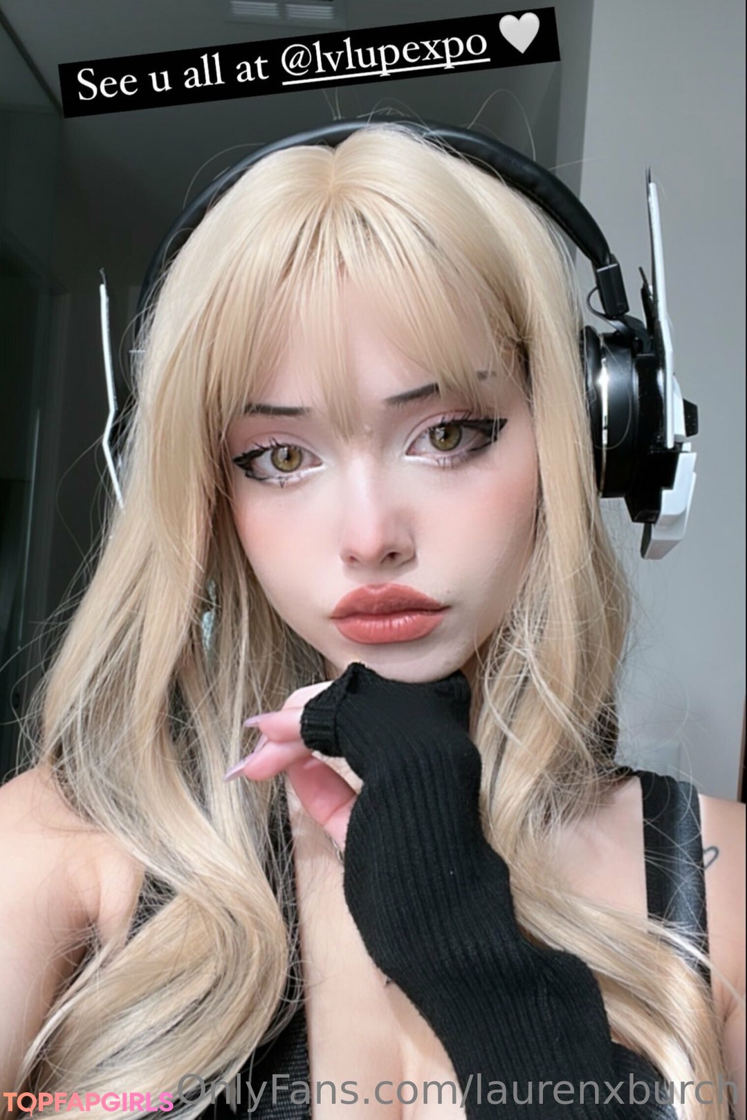 Nahá fotka uniklých OnlyFans od Burch Twins #1513