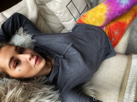 Kleio Valentien