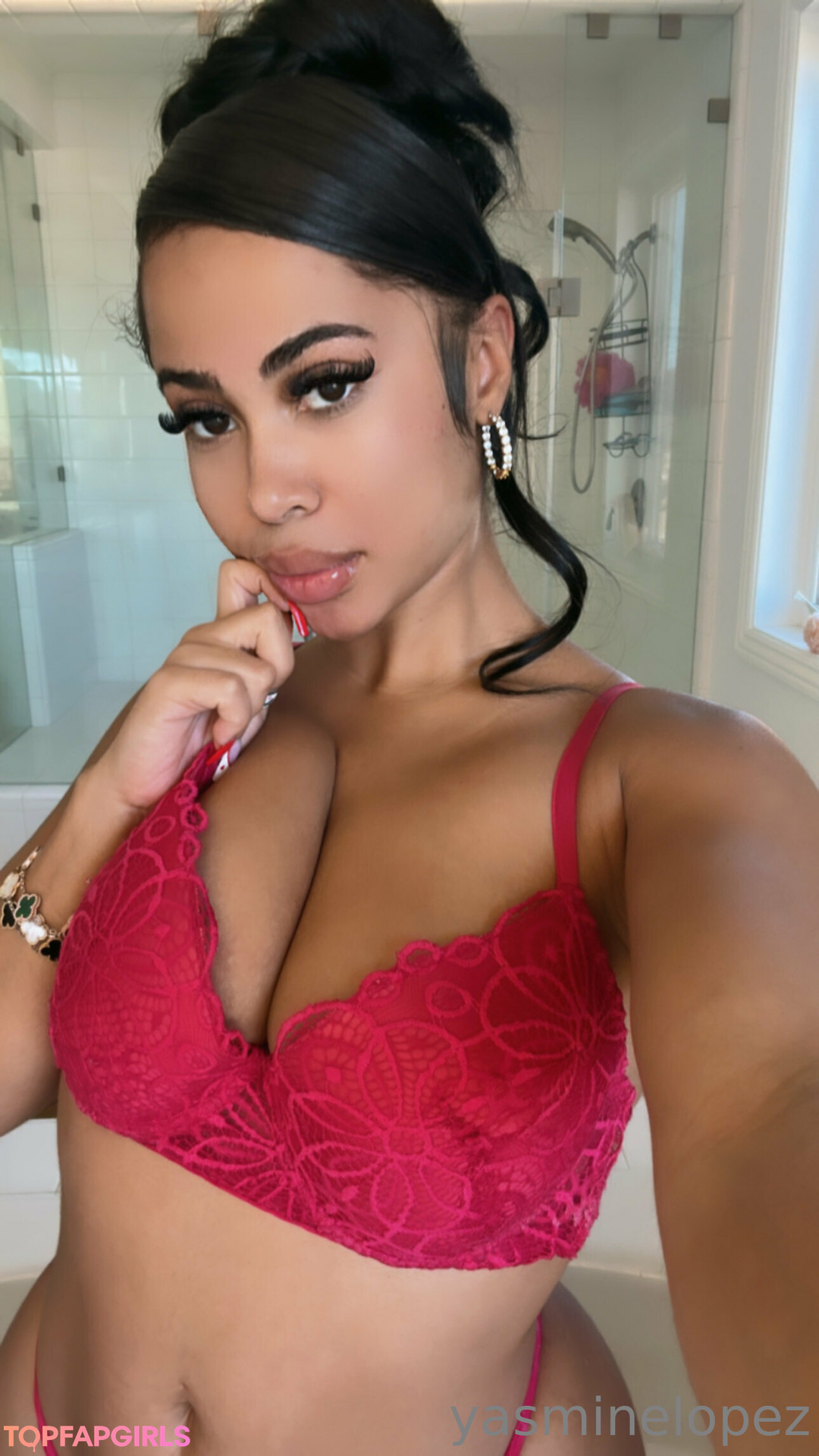 Nahá fotka uniklých OnlyFans od Yasmine Lopez #201