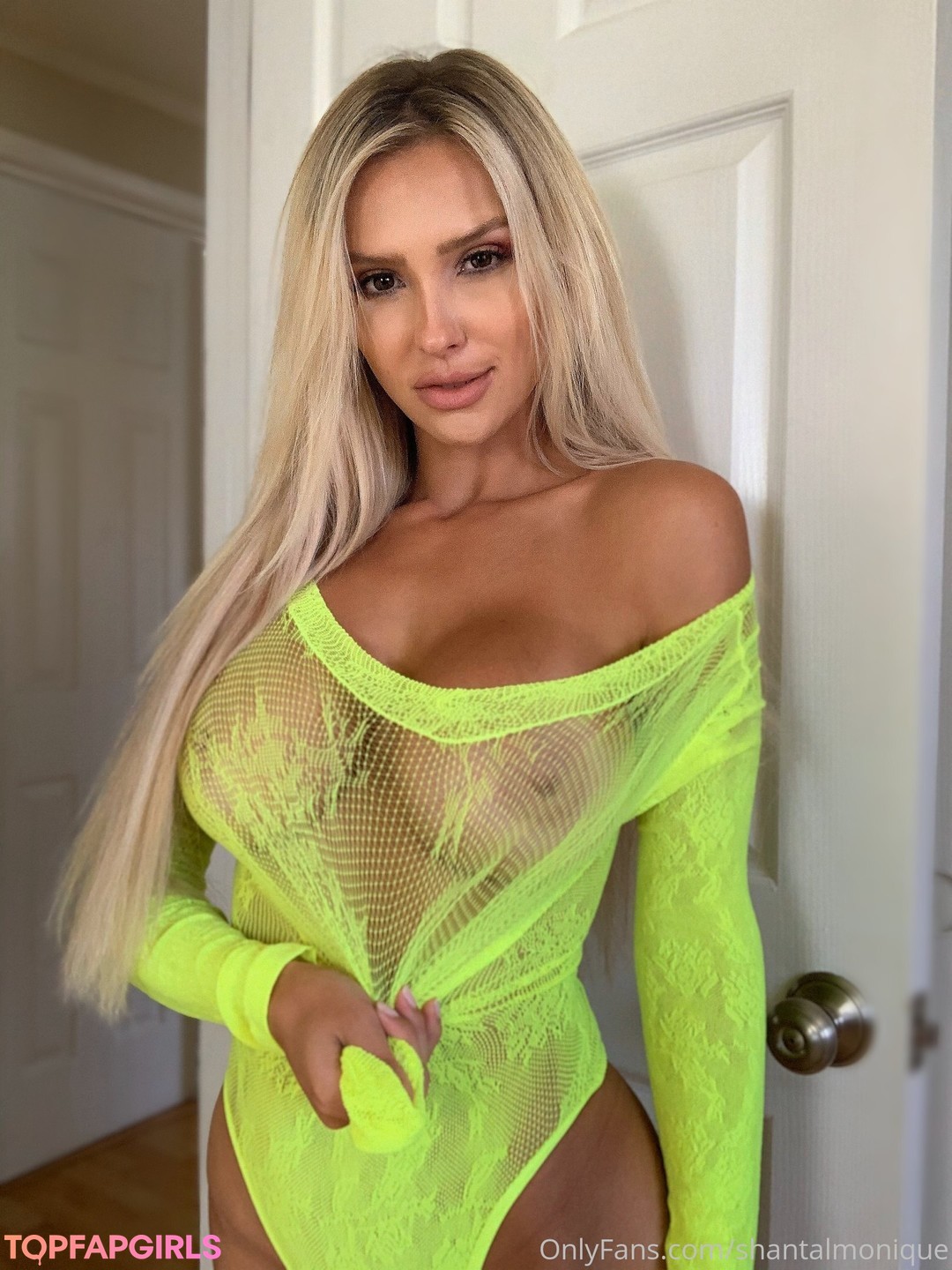 Nahá fotka uniklých OnlyFans od Shantal Monique #515
