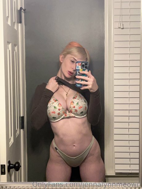 Jenna Lynn Meowri