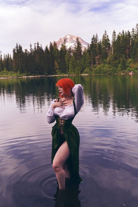 Jenna Lynn Meowri
