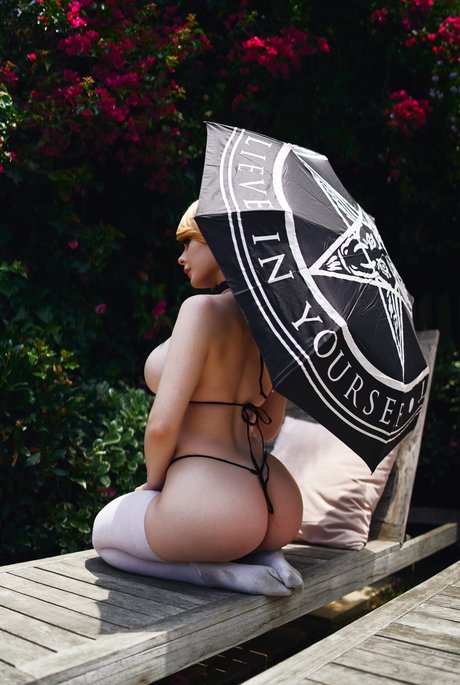 Jenna Lynn Meowri