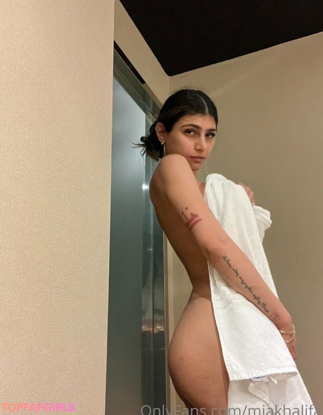 Nahá fotka uniklých OnlyFans od Mia Khalifa #1495