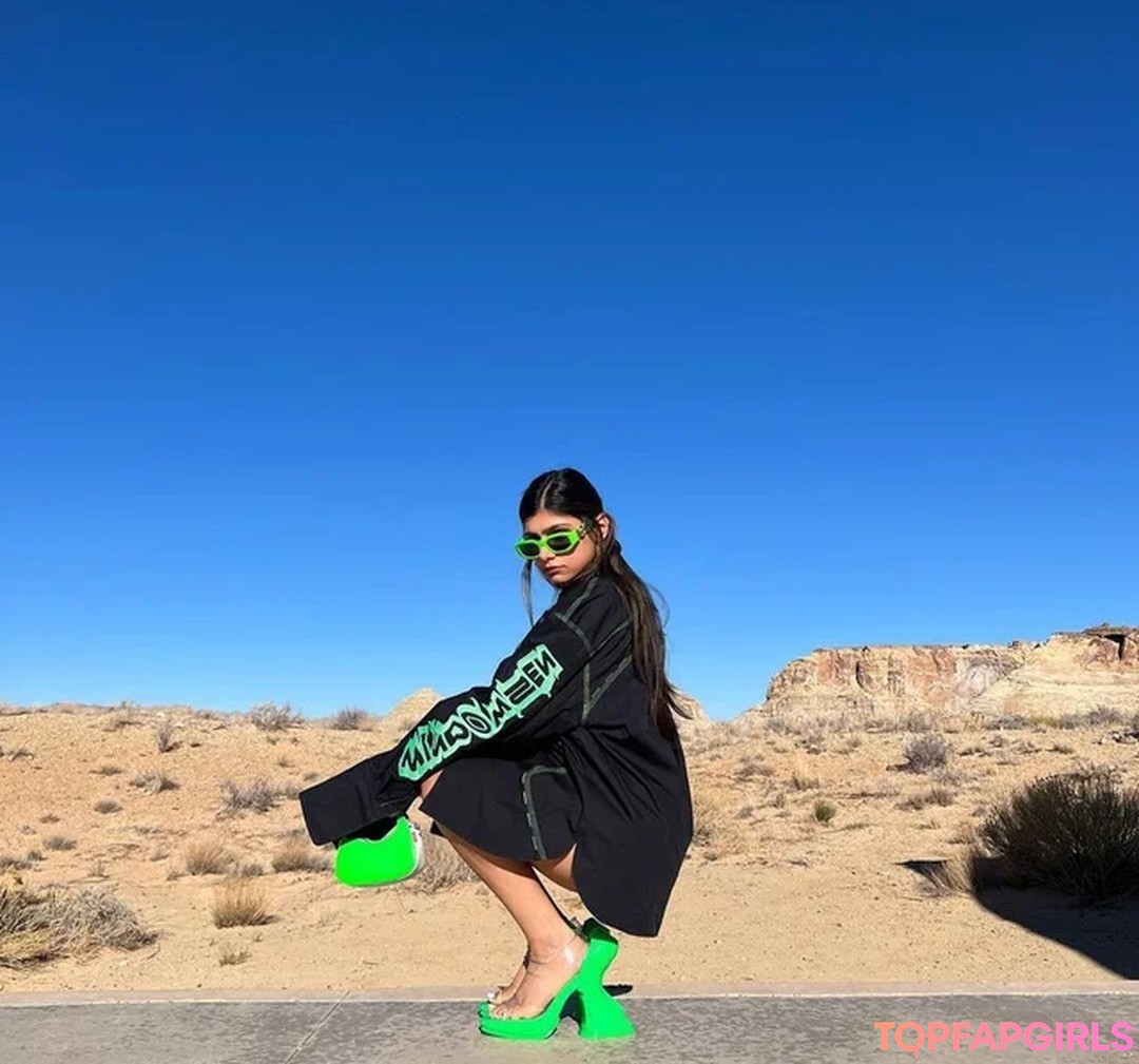 Nahá fotka uniklých OnlyFans od Mia Khalifa #799