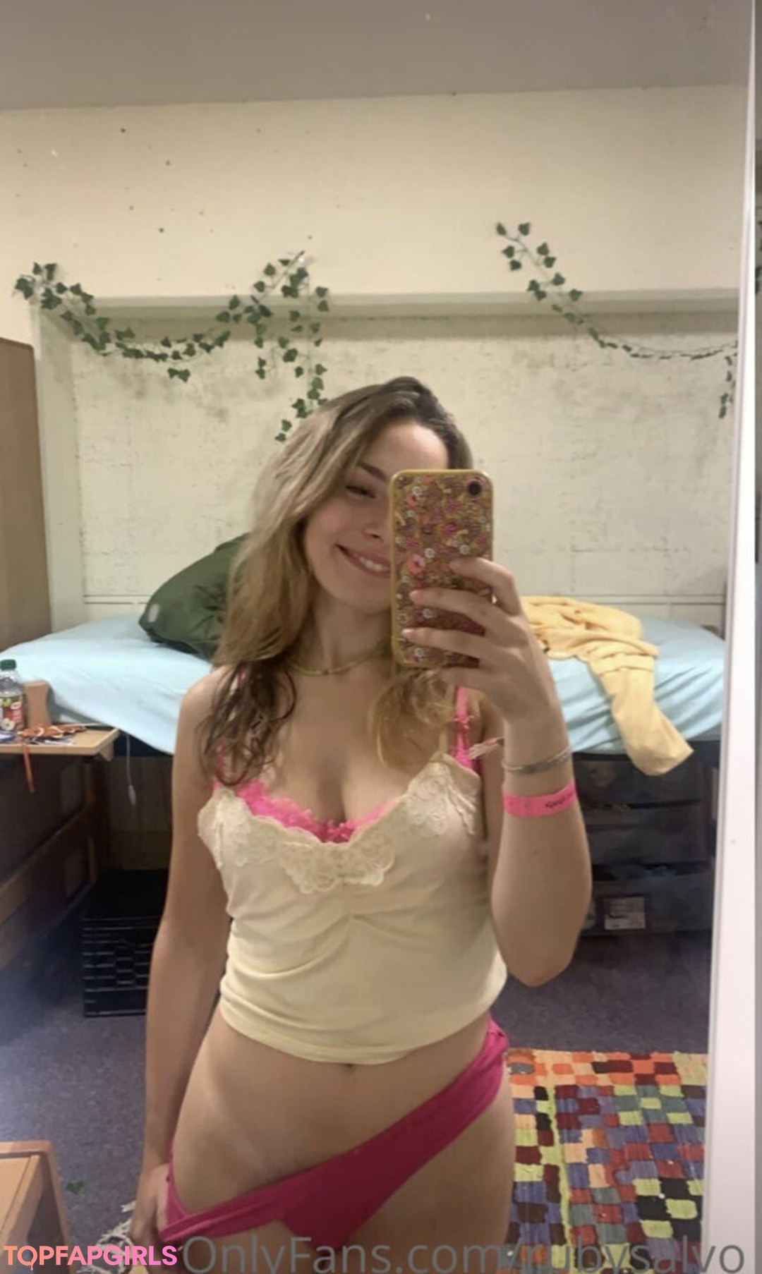 Naken lekkede OnlyFans-bilde av Ruby Salvo #175