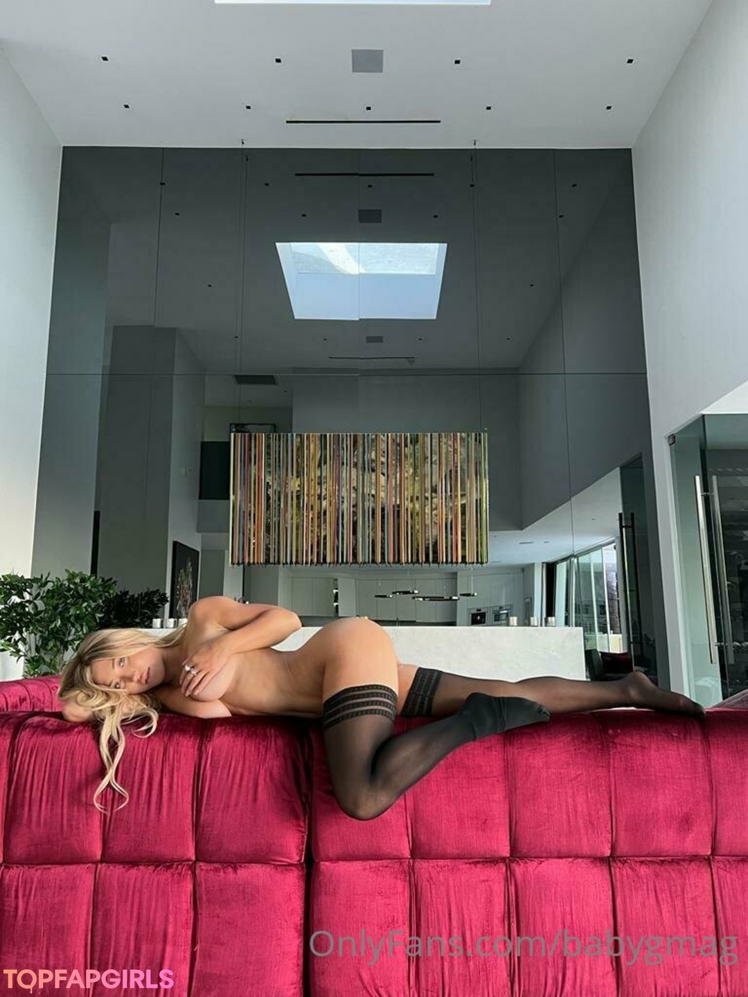 Naakte gelekte OnlyFans-foto van Stefanie Knight #601