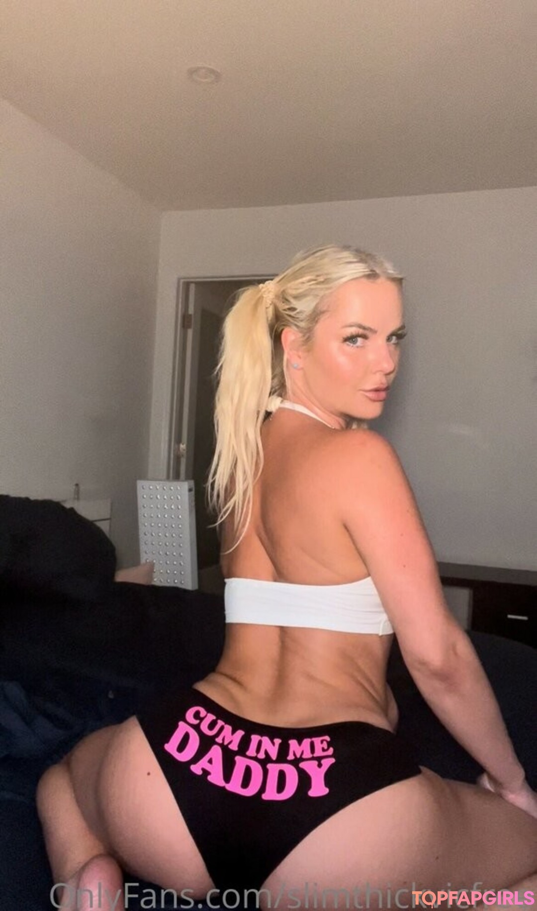 Nøgent lækket OnlyFans-billede af Vic Marie #91