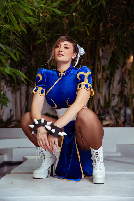 Holly Wolf
