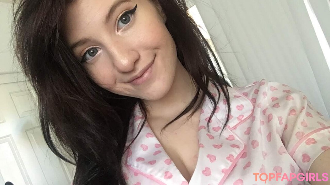 Naakte gelekte OnlyFans-foto van Elizabeth Reed #757