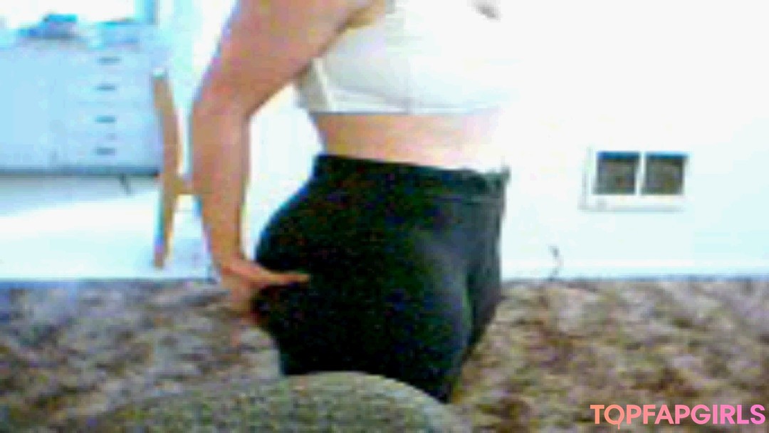 Naakte gelekte OnlyFans-foto van Mal Malloy #7