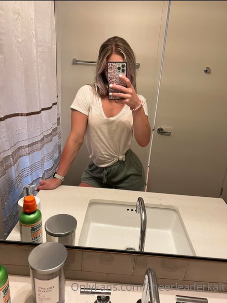 Cheerleader Kait
