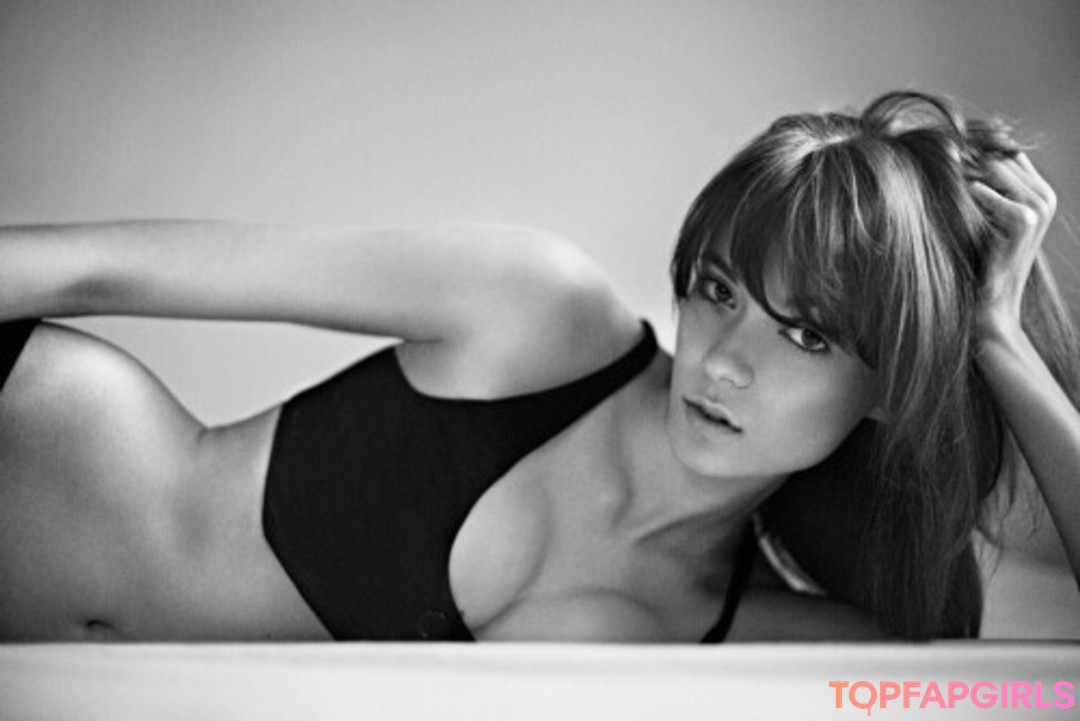 Naakte gelekte OnlyFans-foto van Anna Lisa #73