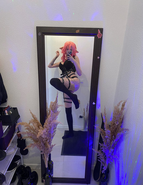 Naken lekkede OnlyFans-bilde av Felvelial