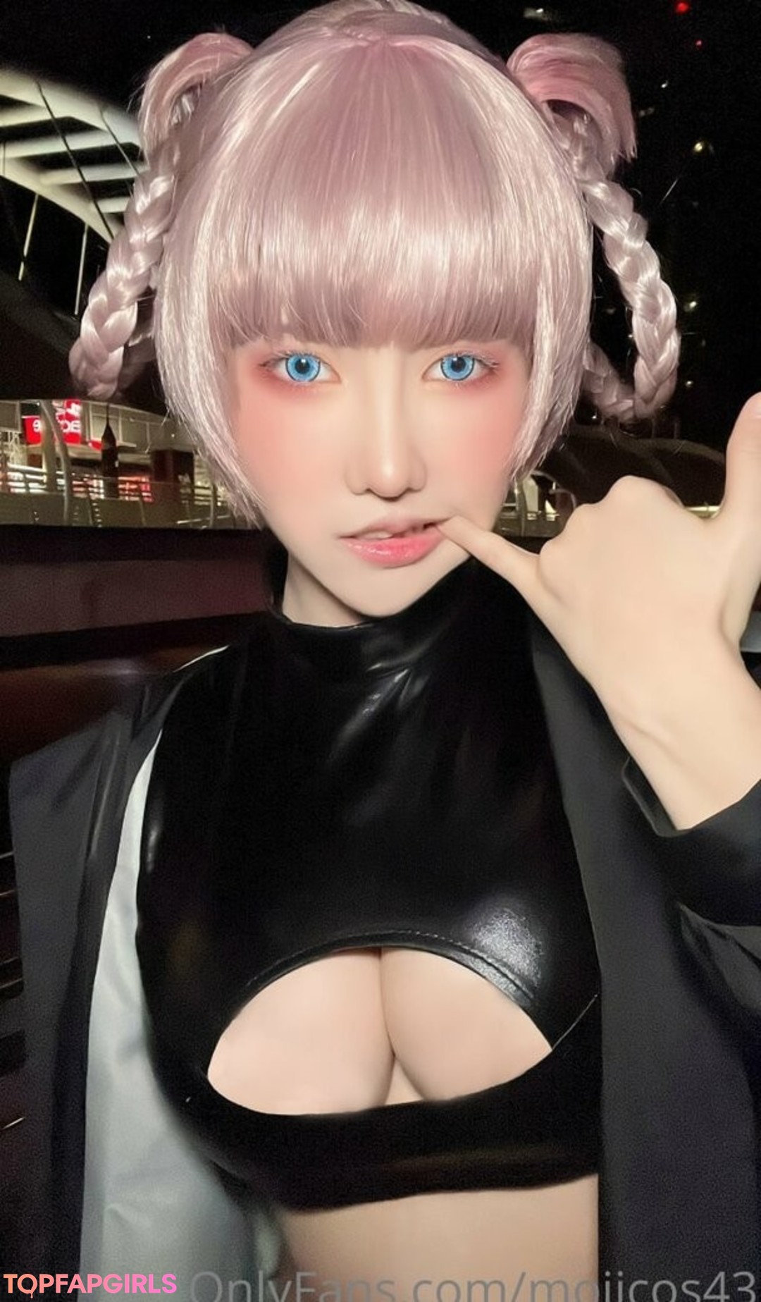 Nahá fotka uniklých OnlyFans od Moiicos #824