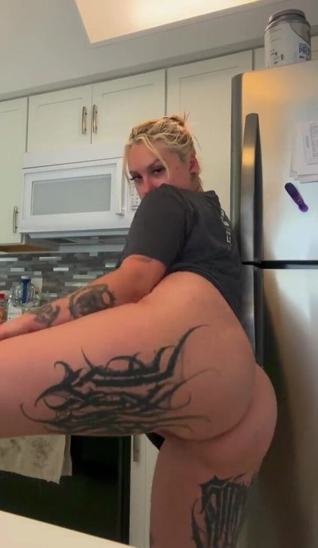 Nahá fotka uniklých OnlyFans od Skylar Vox