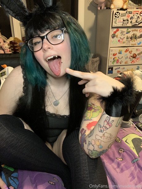 Invader jade