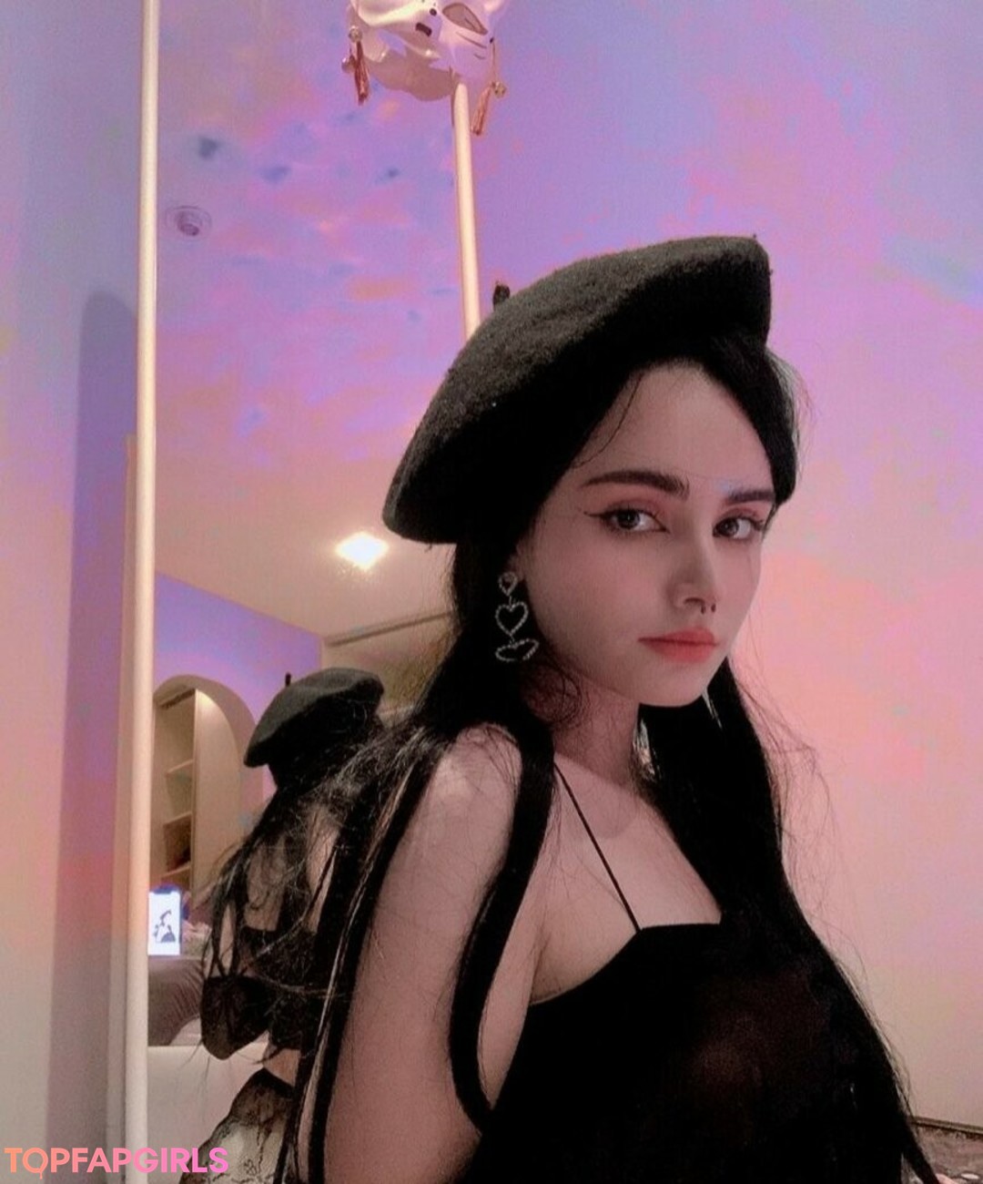 Naken lekkede OnlyFans-bilde av Loona #621