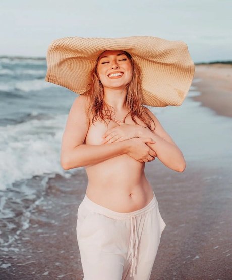 Nahá fotka uniklých OnlyFans od Eva Sindlerova