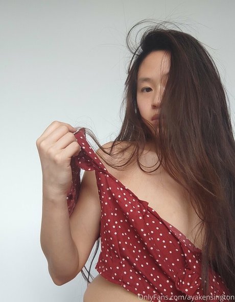 Foto desnuda filtrada de OnlyFans de Aya Kensington