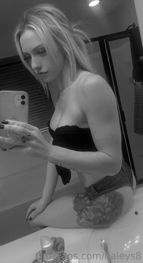 Nahá fotka uniklých OnlyFans od Haley Sorensen