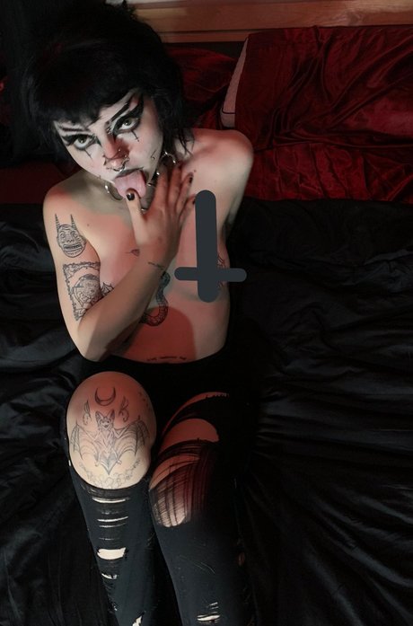 Nahá fotka uniklých OnlyFans od Fvckd011