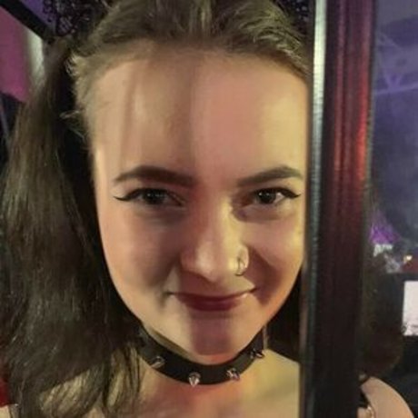 Nacktes geleaktes OnlyFans-Foto von Little Angel Abbi