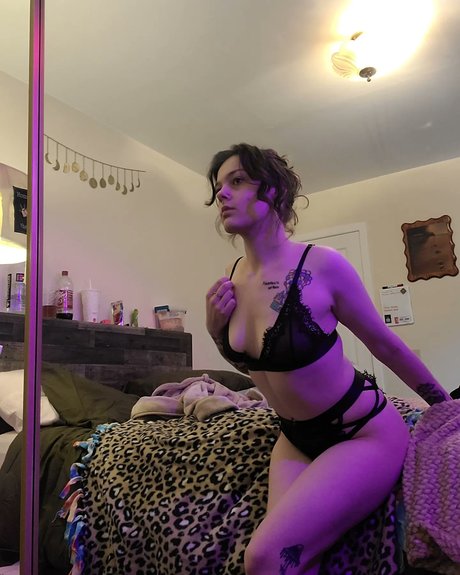 Photo nue de fuite OnlyFans de Miss Marie