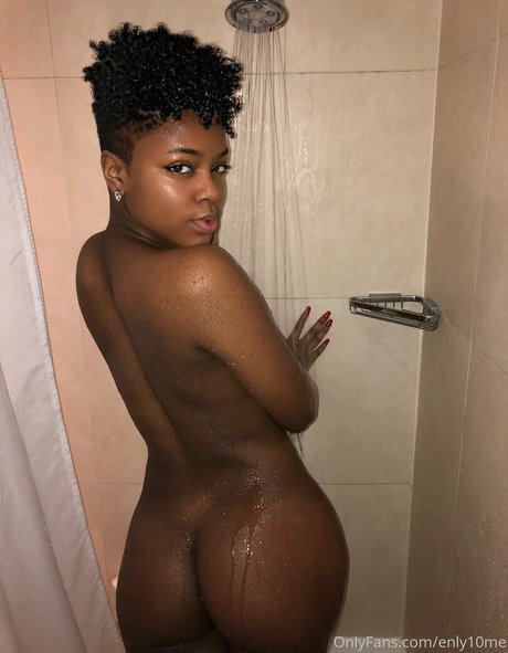 Photo nue de fuite OnlyFans de Enly10me