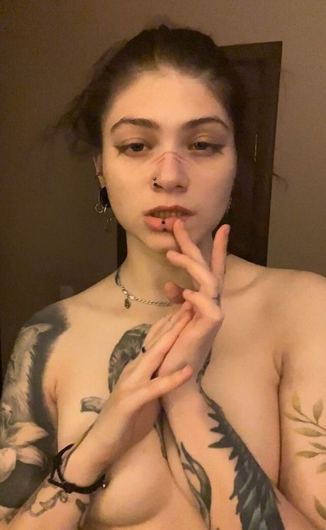 Обнаженная фотография утечки OnlyFans от Little Polly