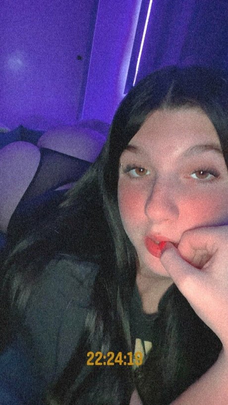 Naken lekkede OnlyFans-bilde av Azuleish