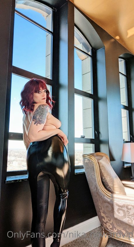 Nahá fotka uniklých OnlyFans od Nika Howard
