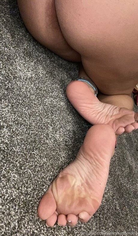 Nahá fotka uniklých OnlyFans od Kitty Kushman