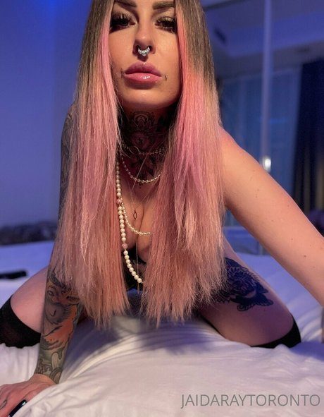 Naakte gelekte OnlyFans-foto van Jaidarayfree