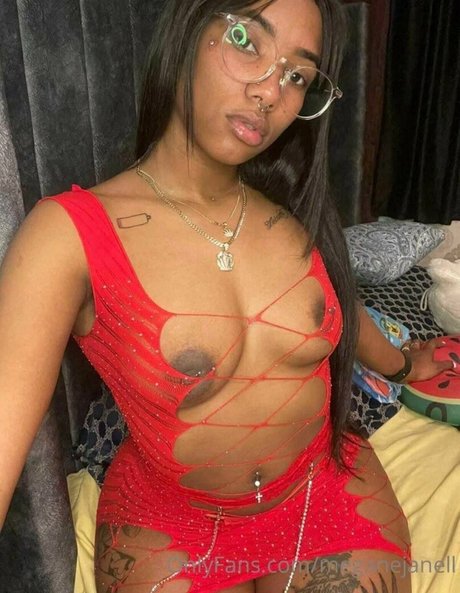 Foto di nudo di fuga di OnlyFans di Leonorbr29