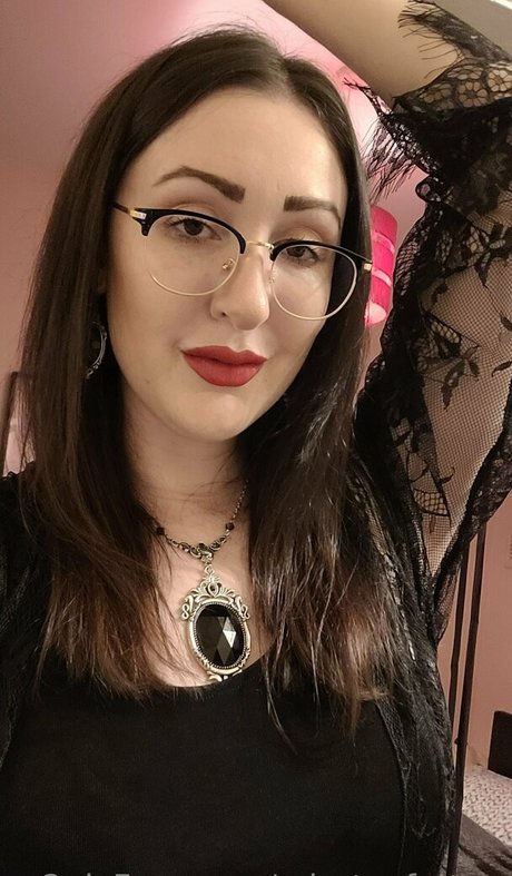 Naken lekkede OnlyFans-bilde av Missteaasmr