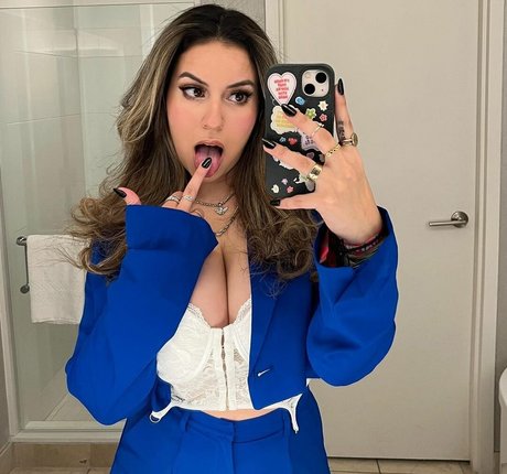 Larissa Cambusano