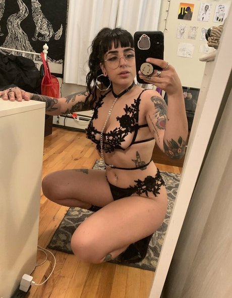 Nagie wyciekłe zdjęcie OnlyFans od Littlefilthyb
