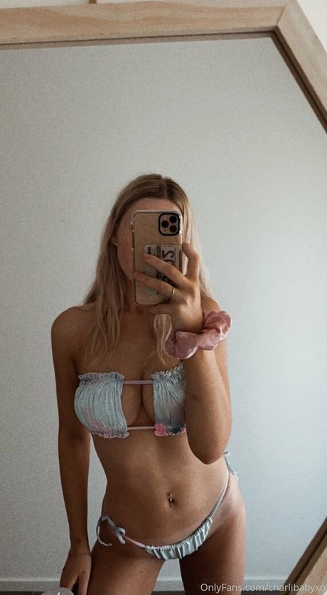 Foto nua vazada do OnlyFans de Charlibabyxo