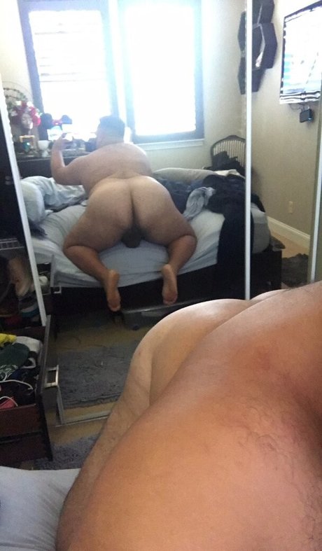 Naakte gelekte OnlyFans-foto van Ratchetelle