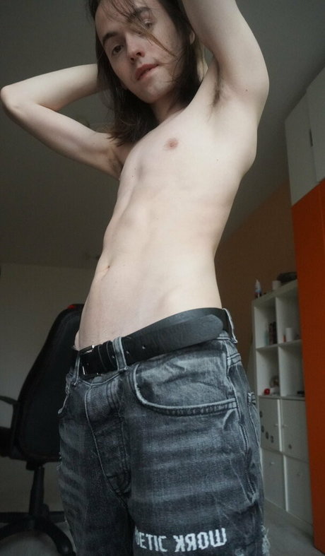 Naken läckt OnlyFans-bild av Dilanfree