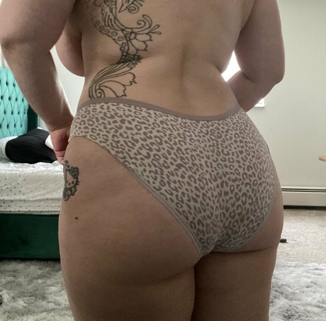 Nahá fotka uniklých OnlyFans od Lavendercrystalmoon