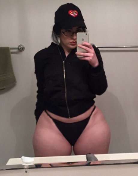 Photo nue de fuite OnlyFans de Sadgalbri