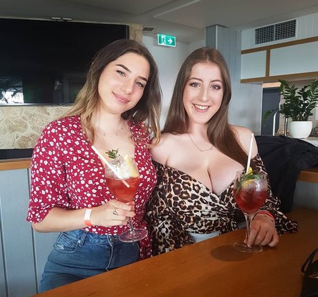 Nahá fotka uniklých OnlyFans od Jodie P