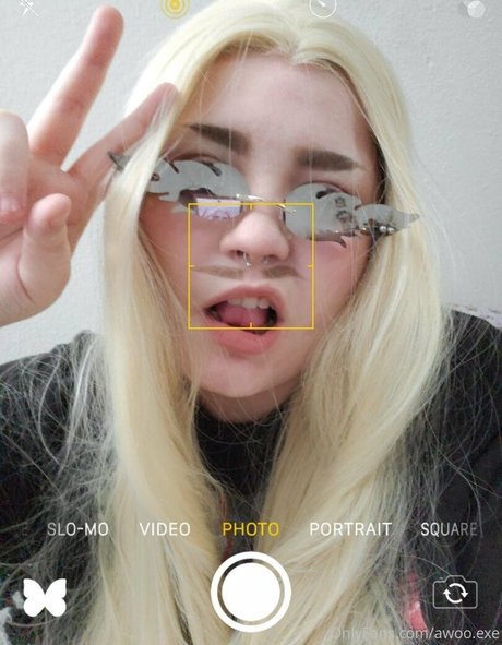 Naakte gelekte OnlyFans-foto van Awooexe