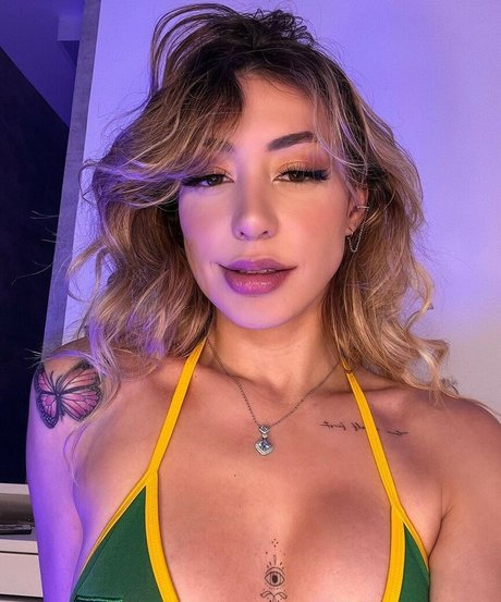 Nicole Louise