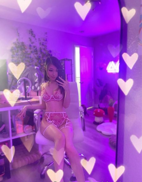 Nahá fotka uniklých OnlyFans od Cloudrosies